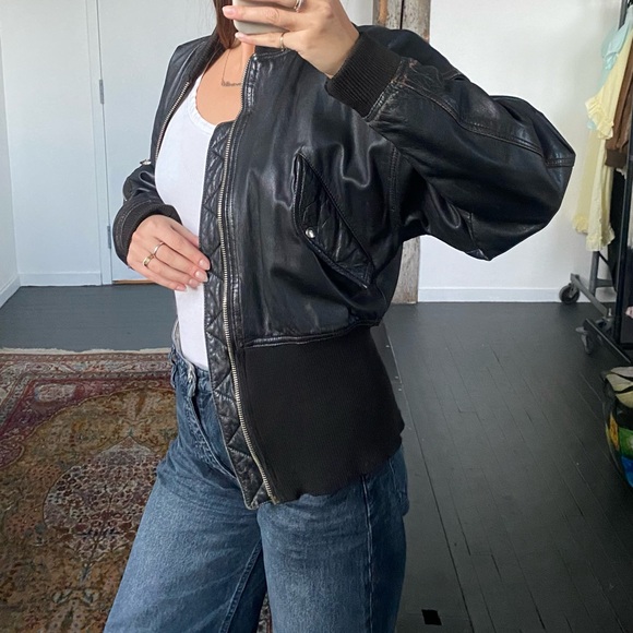 Vintage 90’s genuine leather bomber jacket - Picture 6 of 7